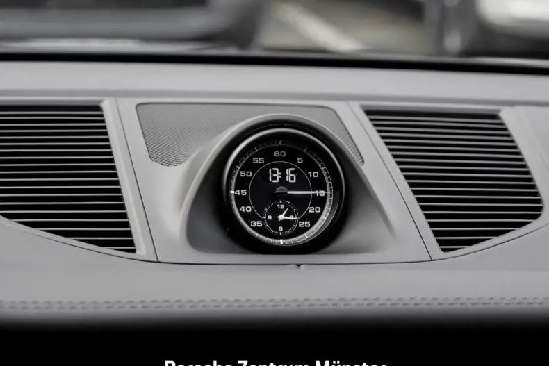 Porsche Macan din 2024 cu 4.150 km - oferta POR156944 - foto 11