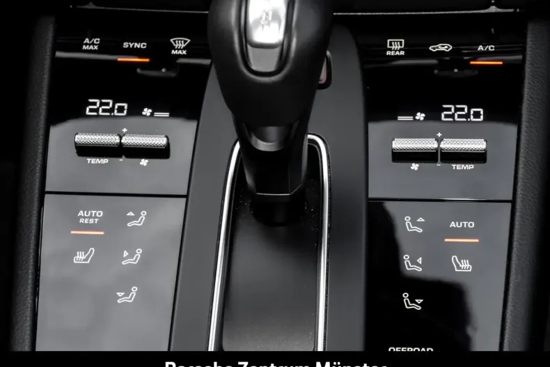 Porsche Macan din 2024 cu 4.150 km - oferta POR156944 - foto 19