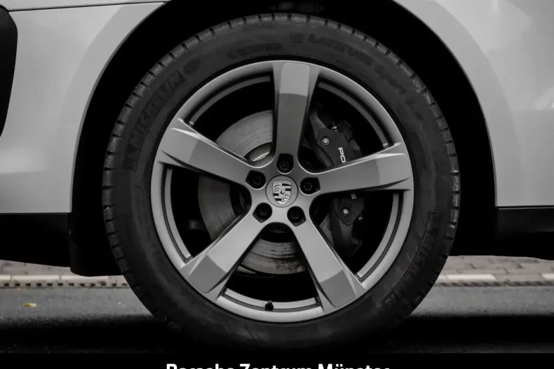Porsche Macan din 2024 cu 12.350 km - oferta POR156955 - foto 24