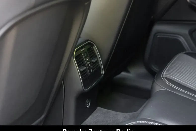 Porsche Macan din 2023 cu 19.110 km - oferta POR156956 - foto 26