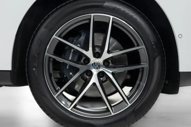 Porsche Macan din 2024 cu 10.380 km - oferta POR156957 - foto 9