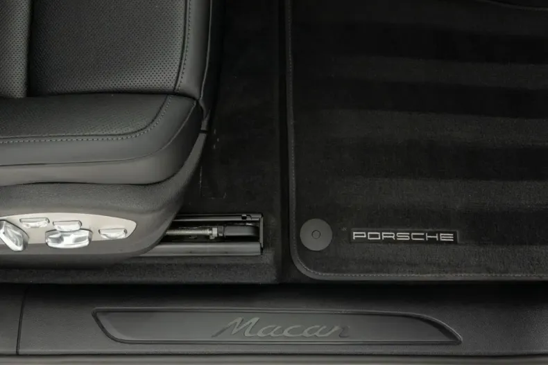 Porsche Macan din 2024 cu 10.380 km - oferta POR156957 - foto 21