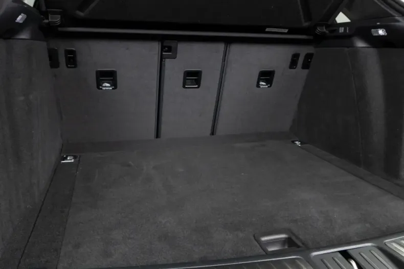 Porsche Macan din 2024 cu 10.380 km - oferta POR156957 - foto 23