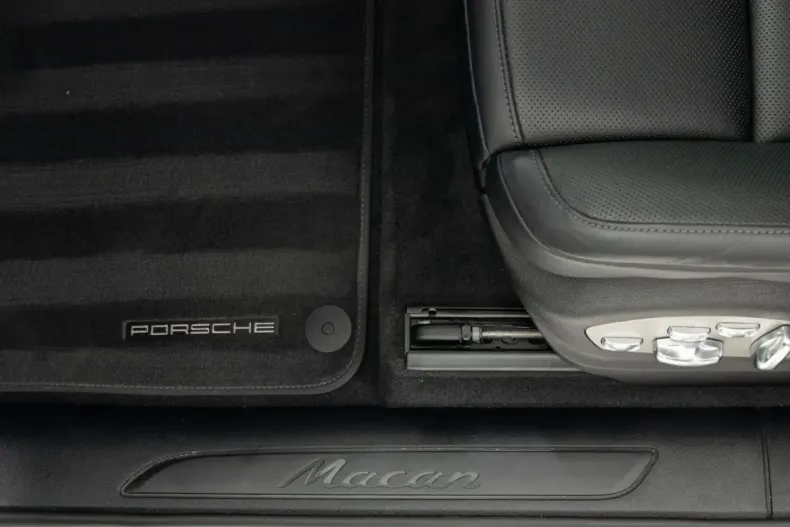 Porsche Macan din 2024 cu 10.380 km - oferta POR156957 - foto 26