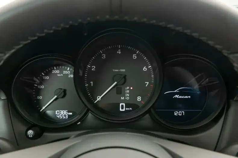 Porsche Macan din 2024 cu 10.380 km - oferta POR156957 - foto 34