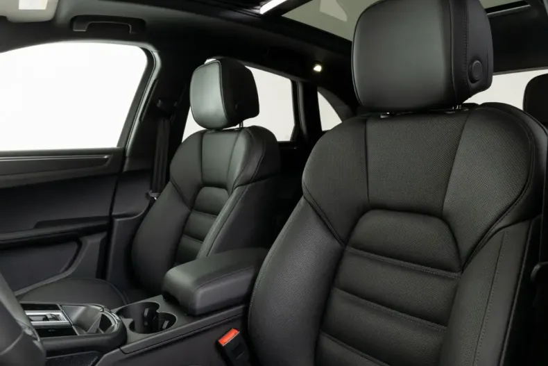 Porsche Macan din 2024 cu 10.380 km - oferta POR156957 - foto 44