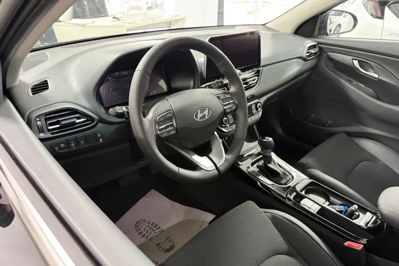 Hyundai i30 din 2025 cu 2 km - oferta HYU156973 - foto 9