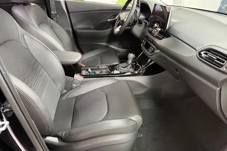 Hyundai i30 din 2025 cu 2 km - oferta HYU156973 - foto 11