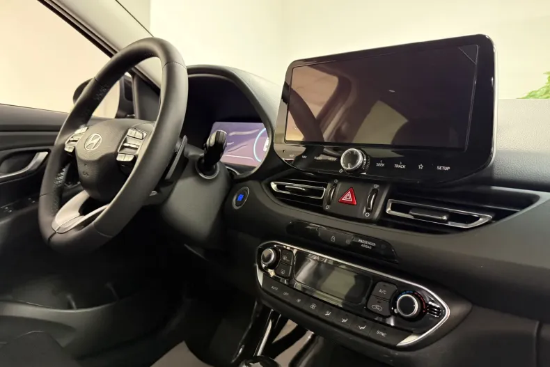 Hyundai i30 din 2025 cu 2 km - oferta HYU156973 - foto 13