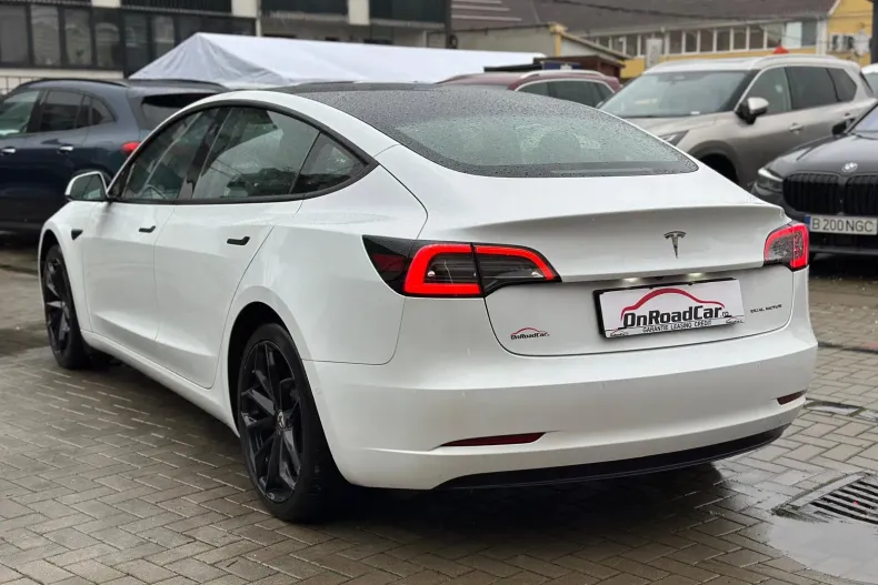 Tesla Model 3 din 2022 cu 73.000 km - oferta TES156974 - foto 4
