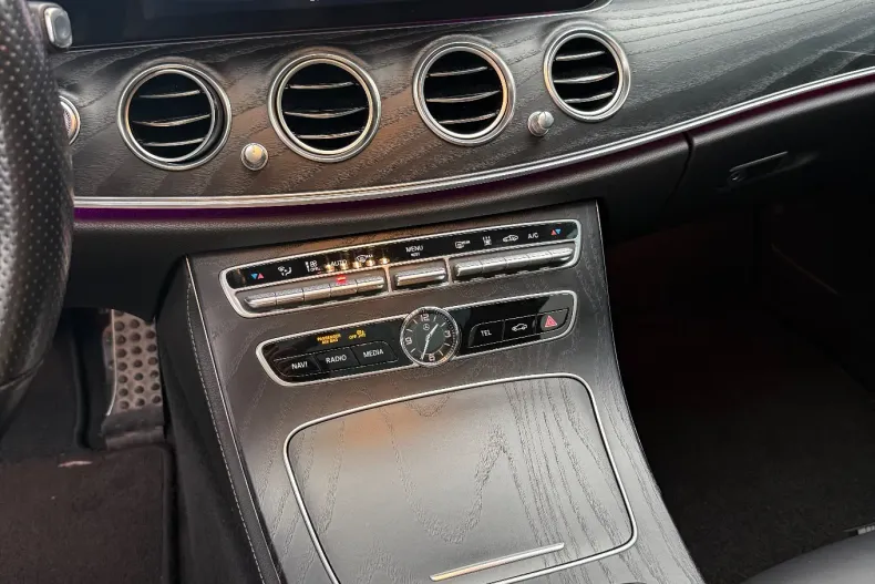 Mercedes-Benz E din 2020 cu 173.500 km - oferta MER156978 - foto 24