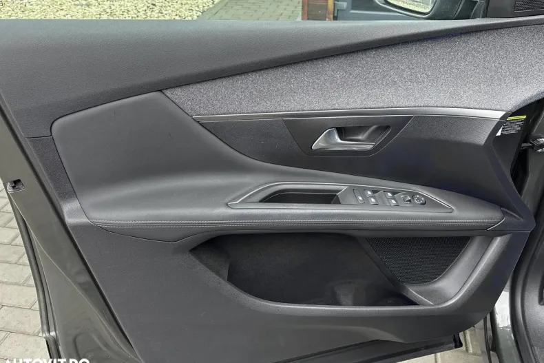 Peugeot 3008 din 2019 cu 92.682 km - oferta PEU156979 - foto 26
