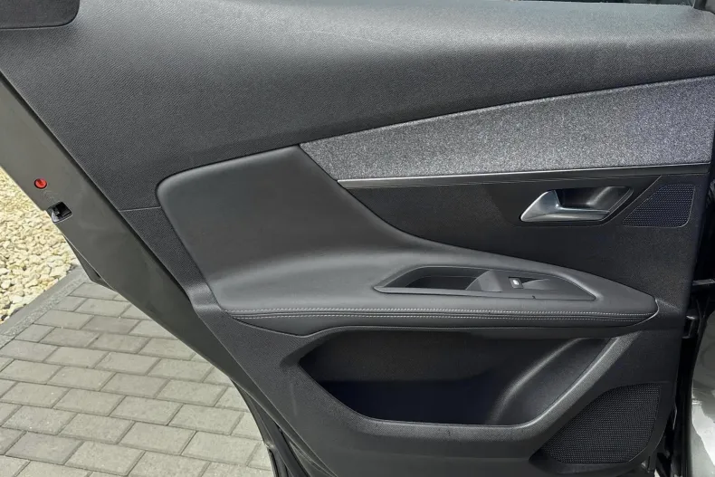 Peugeot 3008 din 2019 cu 92.682 km - oferta PEU156979 - foto 27