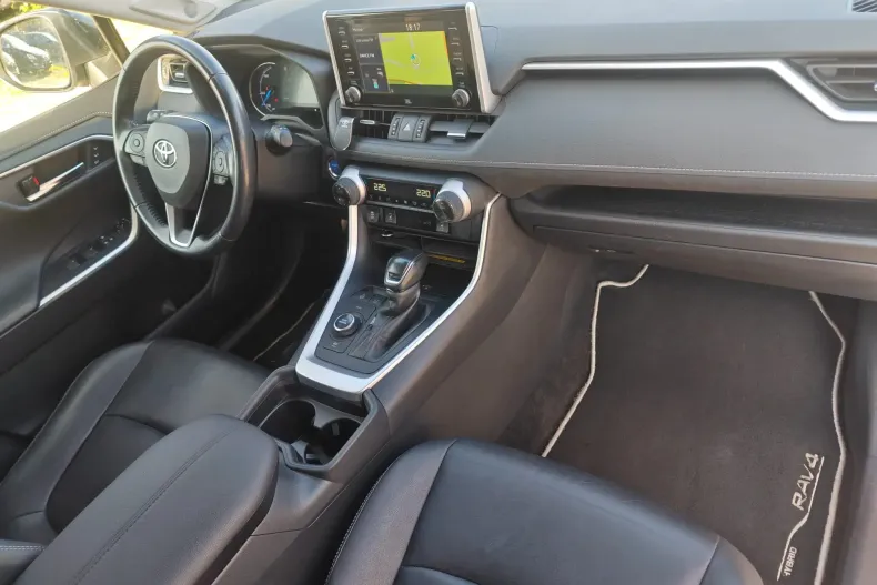 Toyota RAV4 din 2020 cu 121.305 km - oferta TOY156989 - foto 7