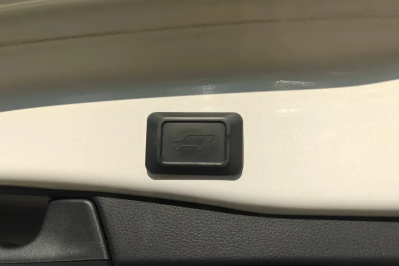 Toyota RAV4 din 2020 cu 121.305 km - oferta TOY156989 - foto 17