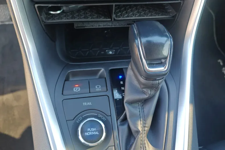 Toyota RAV4 din 2020 cu 121.305 km - oferta TOY156989 - foto 18