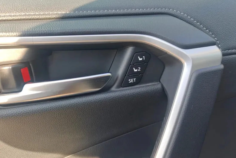 Toyota RAV4 din 2020 cu 121.305 km - oferta TOY156989 - foto 19