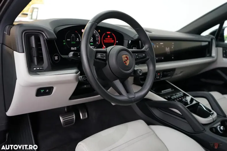 Porsche Cayenne Coupe din 2024 cu 23.600 km - oferta POR156997 - foto 7