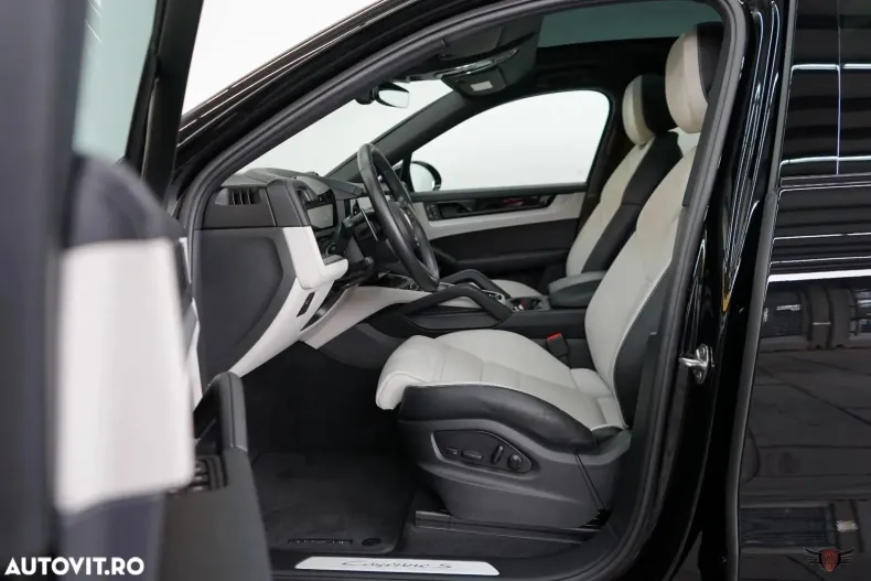 Porsche Cayenne Coupe din 2024 cu 23.600 km - oferta POR156997 - foto 8