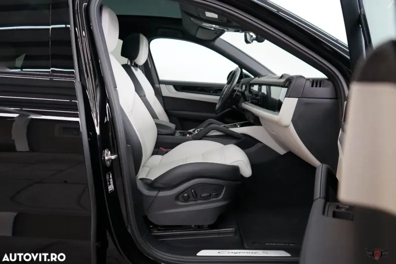 Porsche Cayenne Coupe din 2024 cu 23.600 km - oferta POR156997 - foto 9