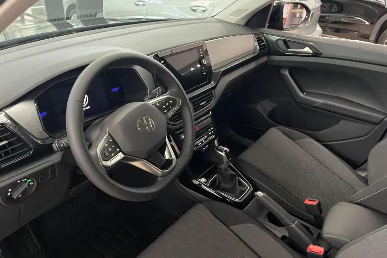 Volkswagen T-Cross din 2025 cu 5 km - oferta VOL157000 - foto 3
