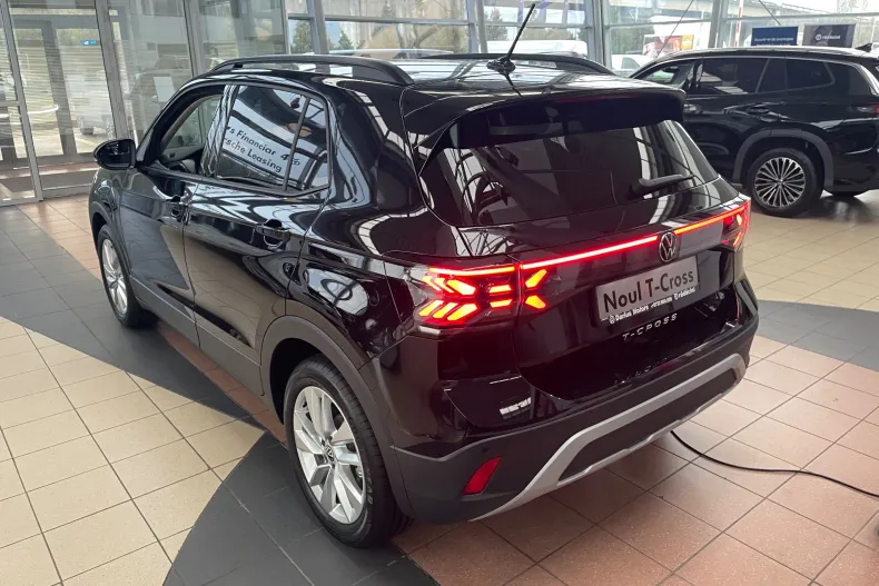 Volkswagen T-Cross din 2025 cu 5 km - oferta VOL157000 - foto 4