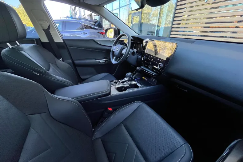 Lexus Seria NX din 2024 cu 3.900 km - oferta LEX157002 - foto 13