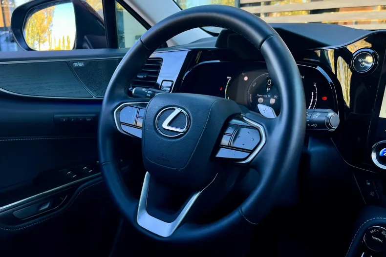 Lexus Seria NX din 2024 cu 3.900 km - oferta LEX157002 - foto 28