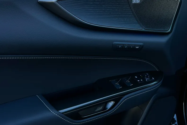 Lexus Seria NX din 2024 cu 3.900 km - oferta LEX157002 - foto 31