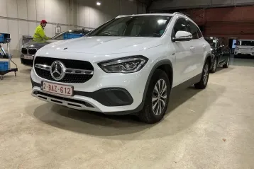 Mercedes-Benz GLA din 2021 - oferta MER157007
