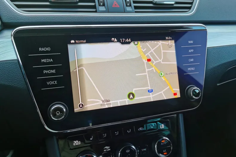 Skoda Superb din 2021 cu 120.860 km - oferta SKO157010 - foto 31