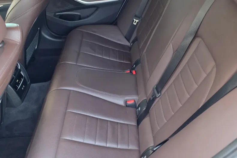 BMW Seria 3 din 2023 cu 24.752 km - oferta BMW157015 - foto 25