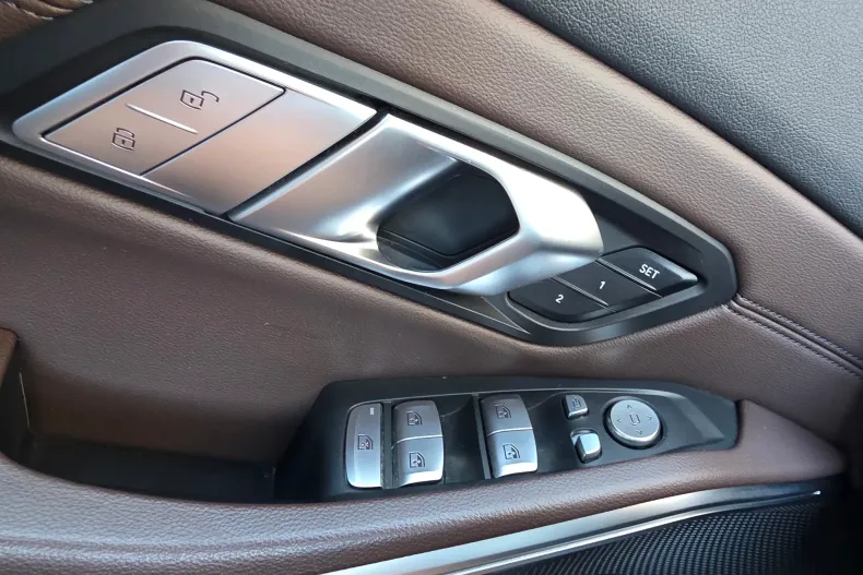 BMW Seria 3 din 2023 cu 24.752 km - oferta BMW157015 - foto 28