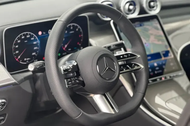 Mercedes-Benz GLC 300 din 2024 cu 12.400 km - oferta MER157021 - foto 16