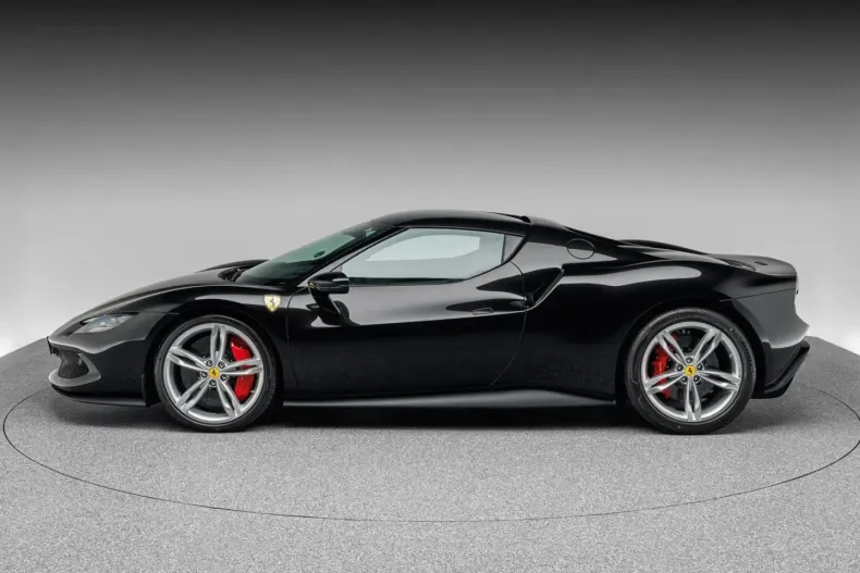 Ferrari 296 GTB din 2024 cu 2.700 km - oferta FER157037 - foto 2