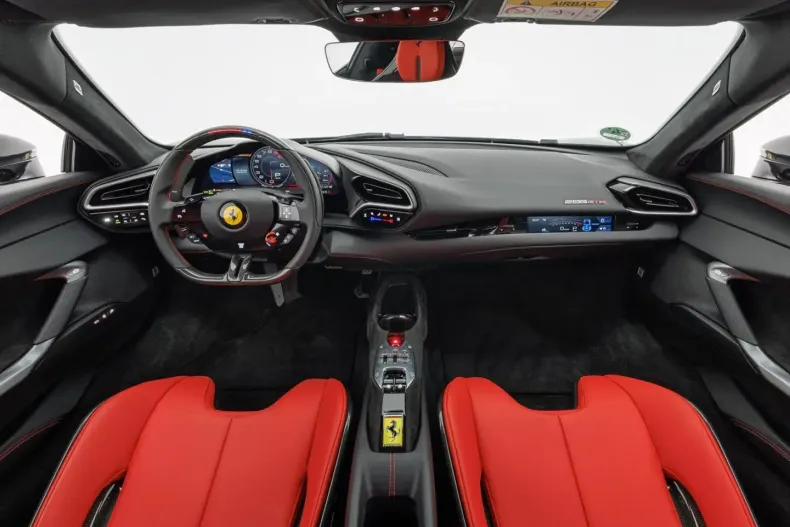 Ferrari 296 GTB din 2024 cu 2.700 km - oferta FER157037 - foto 4