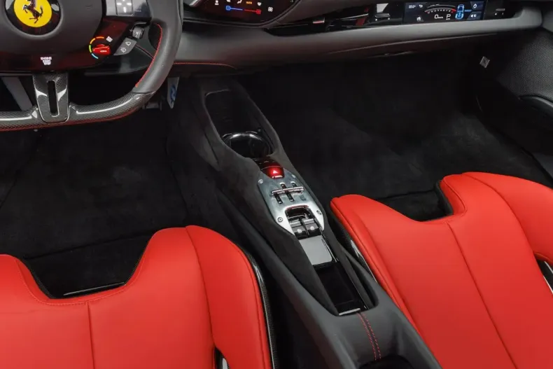 Ferrari 296 GTB din 2024 cu 2.700 km - oferta FER157037 - foto 13