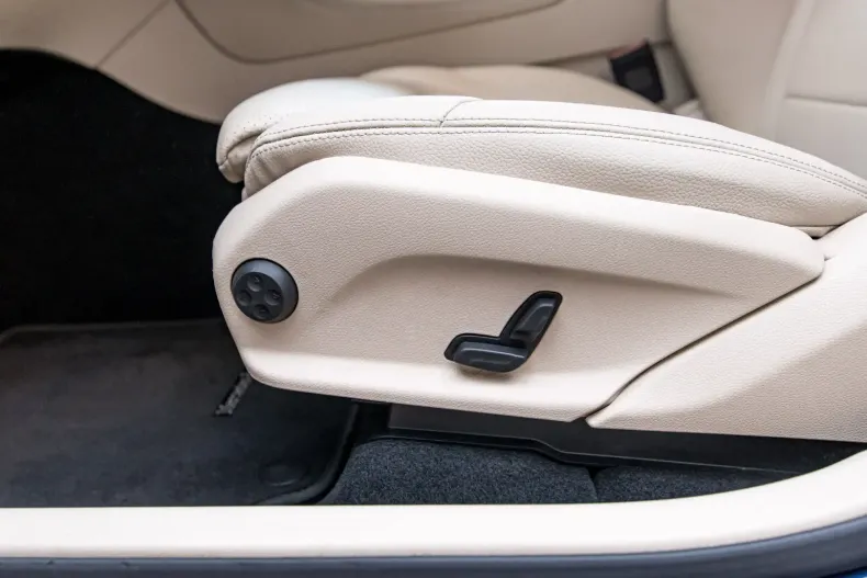 Mercedes-Benz GLC 220 din 2020 cu 104.000 km - oferta MER157040 - foto 17