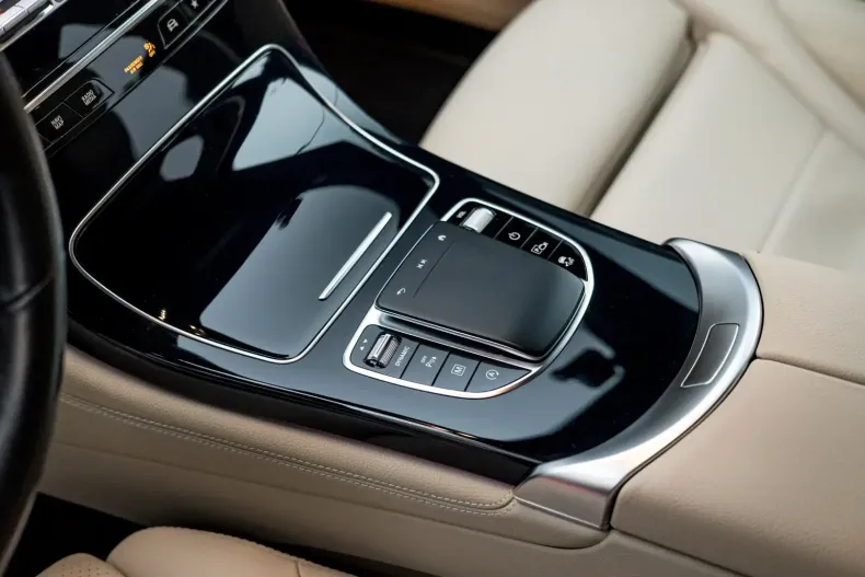 Mercedes-Benz GLC 220 din 2020 cu 104.000 km - oferta MER157040 - foto 23