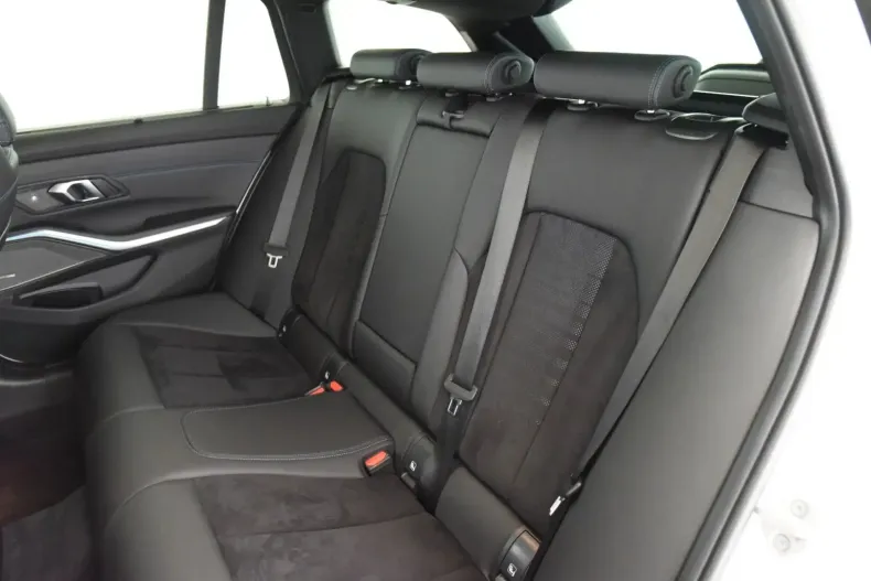 BMW 320 din 2024 cu 32.500 km - oferta BMW157053 - foto 8