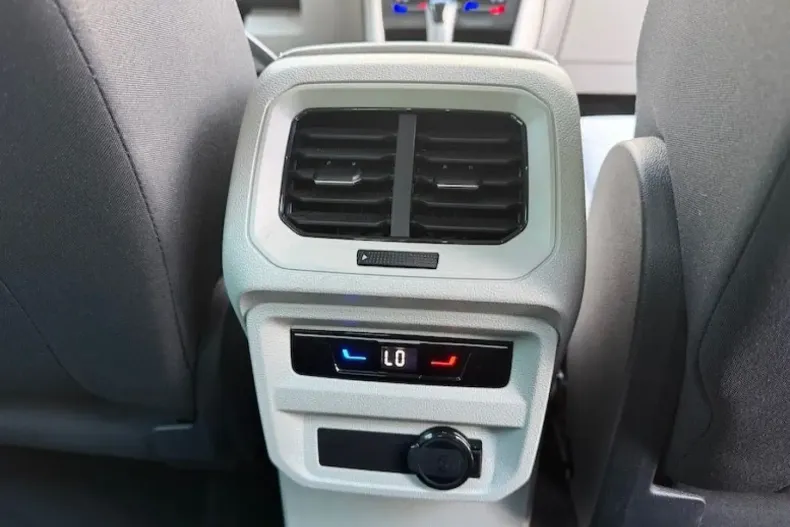 Volkswagen Tiguan din 2022 cu 23.000 km - oferta VOL157061 - foto 39