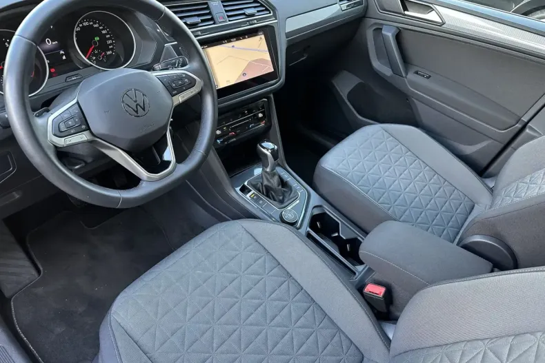 Volkswagen Tiguan din 2022 cu 39.750 km - oferta VOL157062 - foto 2