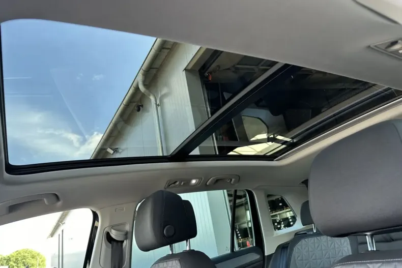 Volkswagen Tiguan din 2022 cu 39.750 km - oferta VOL157062 - foto 4