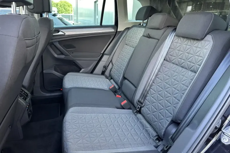 Volkswagen Tiguan din 2022 cu 39.750 km - oferta VOL157062 - foto 5