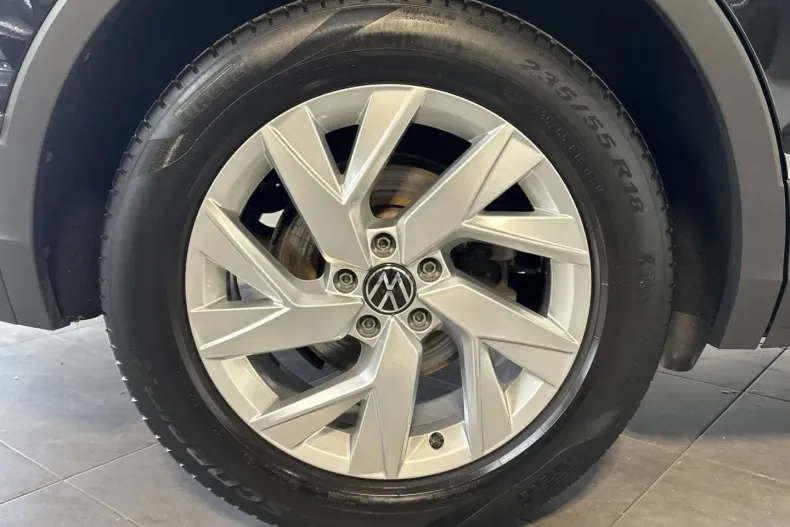 Volkswagen Tiguan din 2022 cu 39.750 km - oferta VOL157062 - foto 11