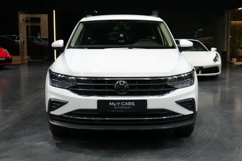 Volkswagen Tiguan din 2023 cu 41.557 km - oferta VOL157063 - foto 3