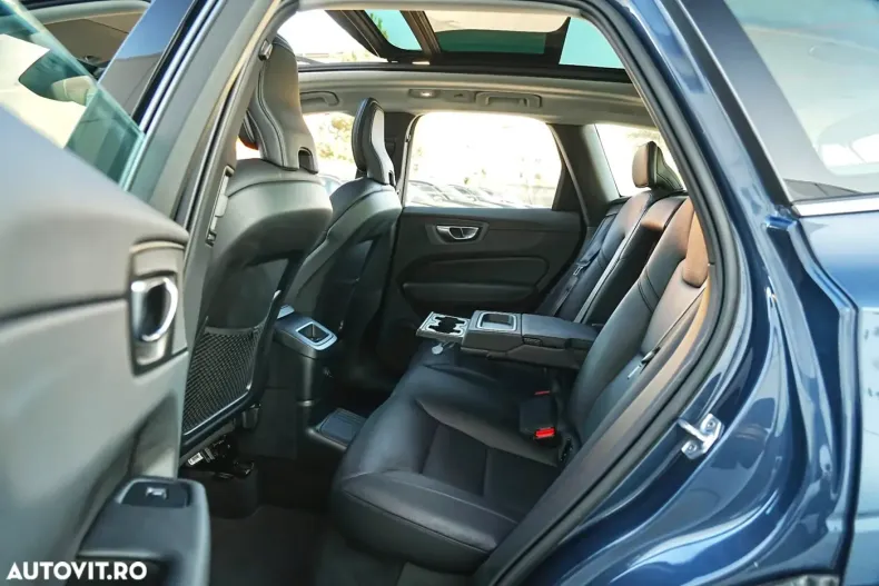 Volvo XC60 din 2021 cu 101.900 km - oferta VOL157065 - foto 19