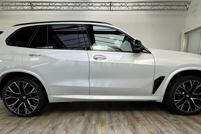 BMW X5 M din 2023 cu 15.500 km - oferta BMW157078 - foto 3