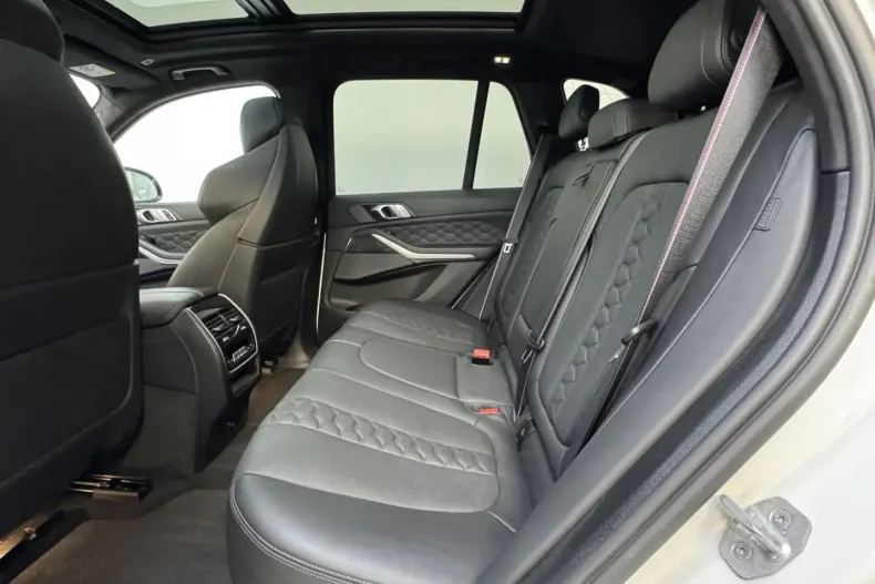 BMW X5 M din 2023 cu 15.500 km - oferta BMW157078 - foto 17