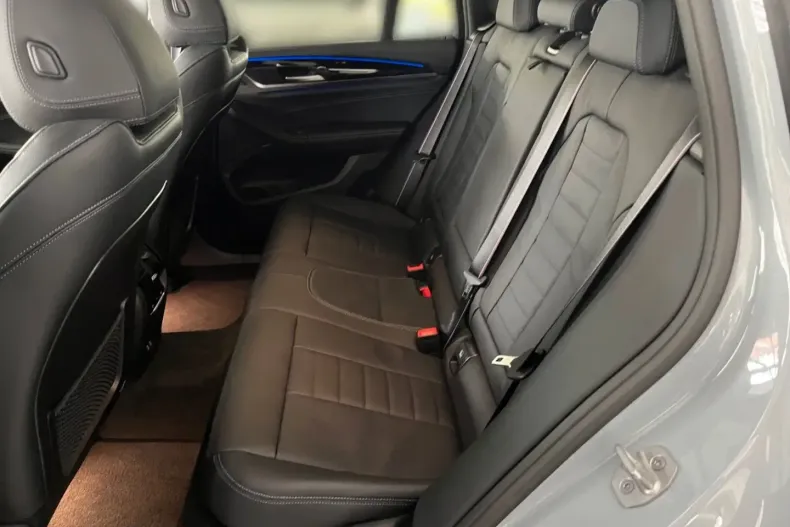 BMW X4 din 2025 cu 5.900 km - oferta BMW157092 - foto 11